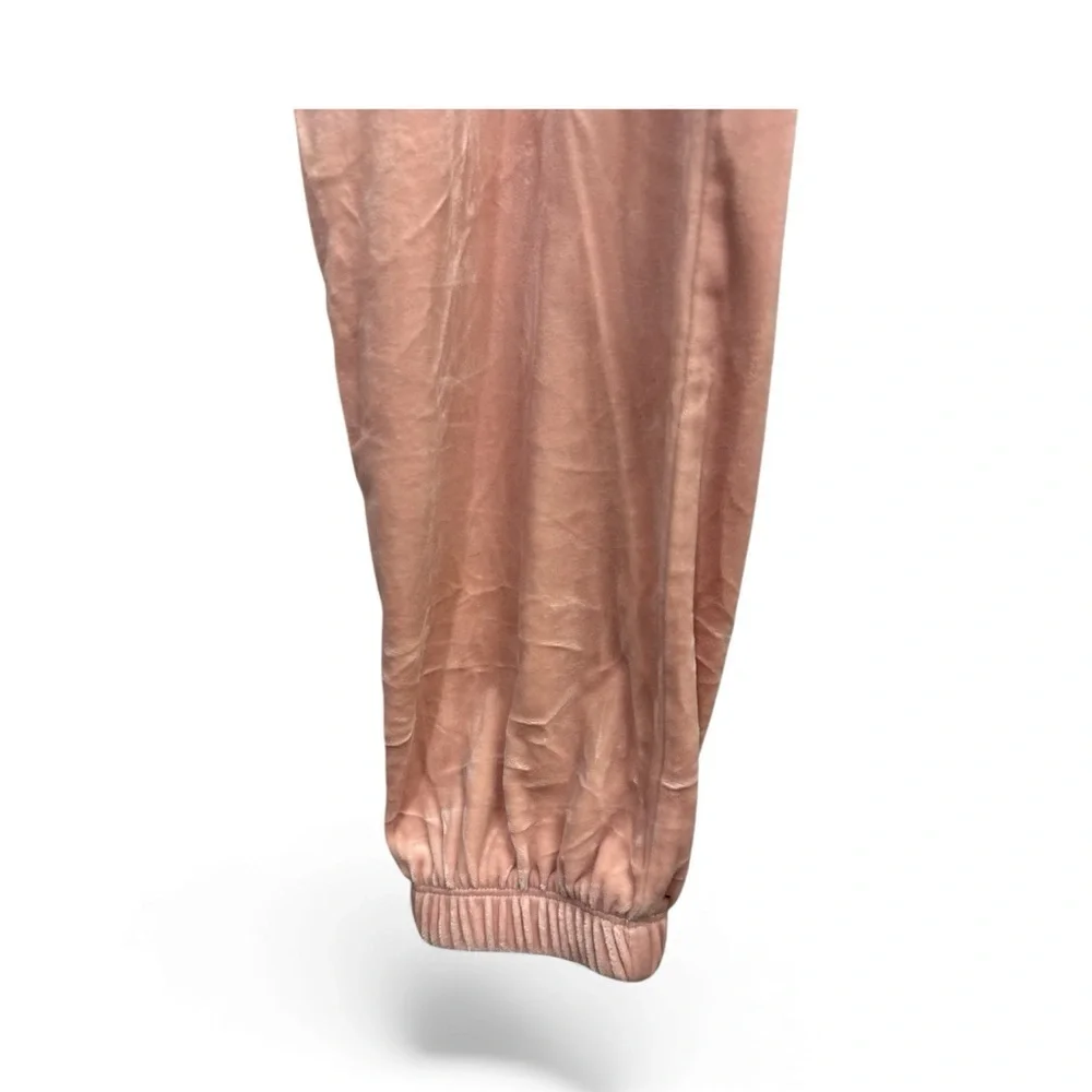 High-Waisted Luxe Velvet Jogger Sweatpants - Picture 5 of 7